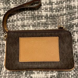 Wristlet